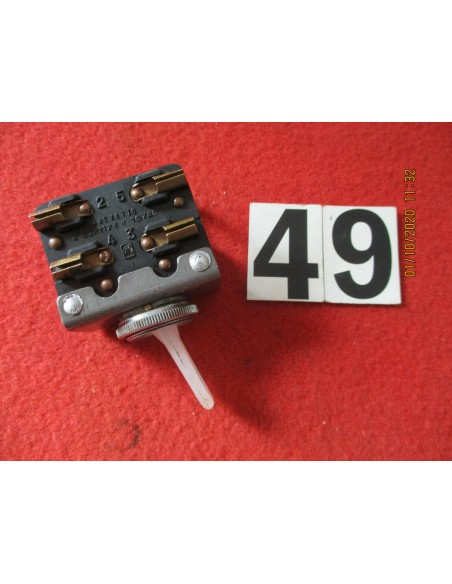 interruttore luci fiat 1100 103 musone topolino belvedere -  Az Ricambi  Sei alla ricerca di ricambi per la tua auto d’epoca?