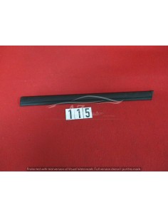 4442364 modanatura parafango posteriore sx fiat 127 -  Az Ricambi  Sei alla ricerca di ricambi per la tua auto d’epoca?