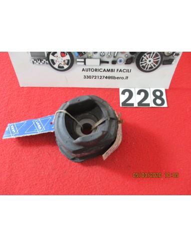 24040/1 boccola asse posteriore mercedes 190 h 7,0 -  Az Ricambi  Sei alla ricerca di ricambi per la tua auto d’epoca?