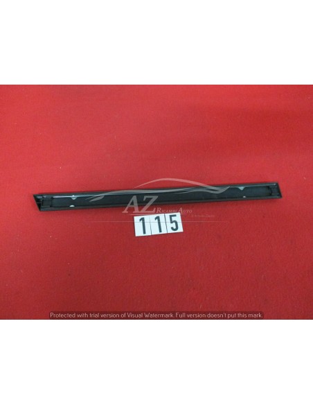 4442364 modanatura parafango posteriore sx fiat 127 -  Az Ricambi  Sei alla ricerca di ricambi per la tua auto d’epoca?