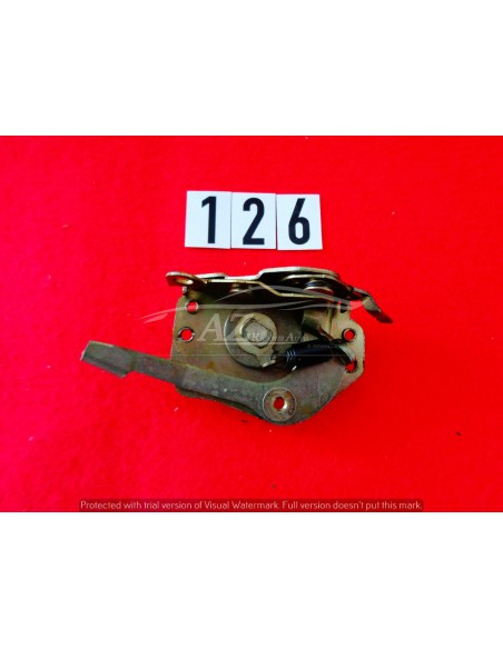 serratura porta 4382978 fiat ritmo posteriore dx -  Az Ricambi  Sei alla ricerca di ricambi per la tua auto d’epoca?