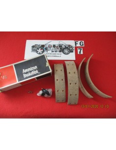 J1221 388 kit ferodi ganasce freno peugeot 504 gl gld -  Az Ricambi  Sei alla ricerca di ricambi per la tua auto d’epoca?