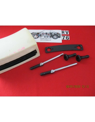 46998589 appoggiatesta sedile anteriore lancia kappa -  Az Ricambi  Sei alla ricerca di ricambi per la tua auto d’epoca?