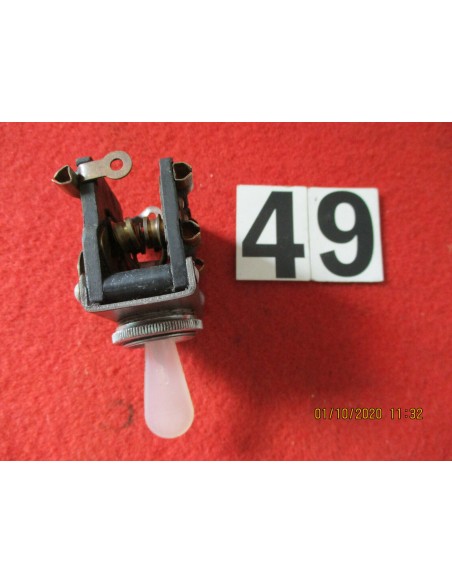 interruttore luci fiat 1100 103 musone topolino belvedere -  Az Ricambi  Sei alla ricerca di ricambi per la tua auto d’epoca?