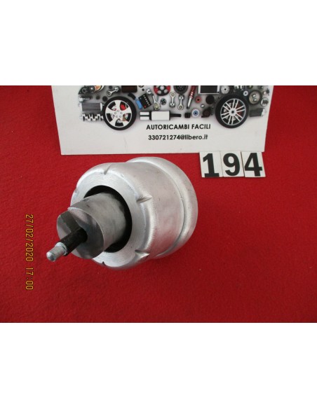 684682 supporto motore engine support dx opel vectra b -  Az Ricambi  Sei alla ricerca di ricambi per la tua auto d’epoca?