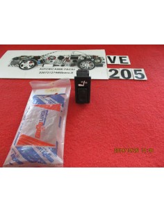 17642430 pulsante regolazione sedile lancia thema alfa-romeo 164 fiat croma -  Az Ricambi  Sei alla ricerca di ricambi per la...