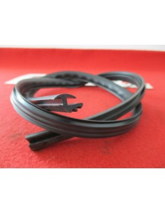 77928560 guarnizione profilo fiat lancia -  Az Ricambi  Sei alla ricerca di ricambi per la tua auto d’epoca? 2