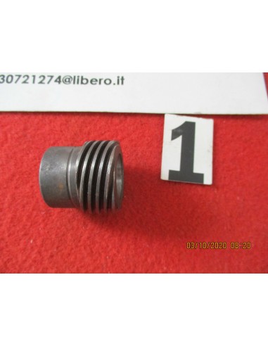 4291531 ingranaggio pignone contachilometri fiat 126 500 -  Az Ricambi  Sei alla ricerca di ricambi per la tua auto d’epoca?