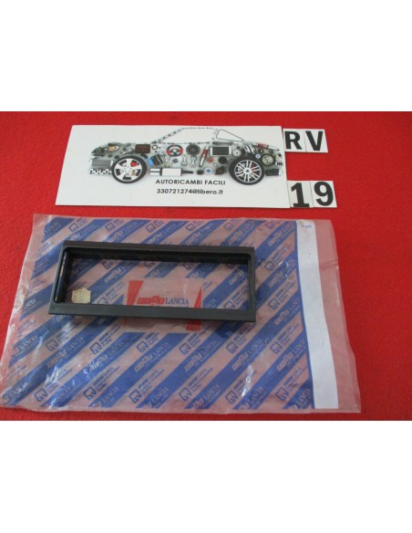 cornice radio fiat 1923166 -  Az Ricambi  Sei alla ricerca di ricambi per la tua auto d’epoca?
