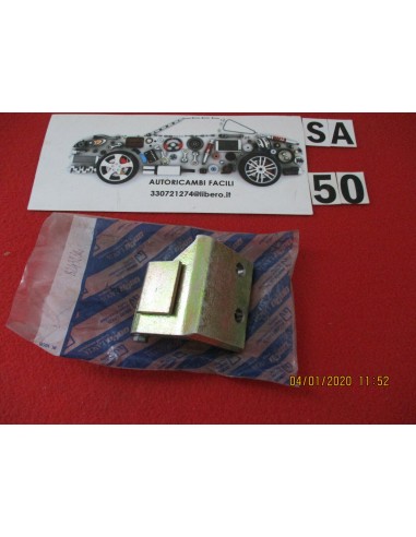 82432306 cerniera porta anteriore sx lancia delta hf 4wd -  Az Ricambi  Sei alla ricerca di ricambi per la tua auto d’epoca?