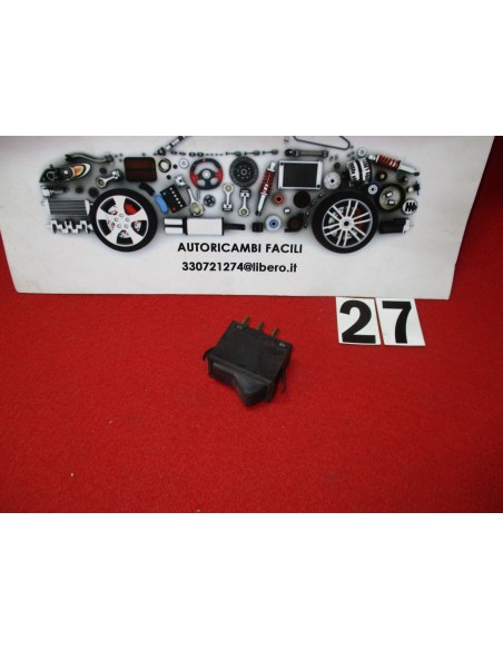 Interruttore frecce emergenza ford taunus fiesta usato -  Az Ricambi  Sei alla ricerca di ricambi per la tua auto d’epoca?