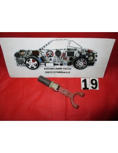 98998/2 leva forcella motorino avviamento -  Az Ricambi  Sei alla ricerca di ricambi per la tua auto d’epoca? 2