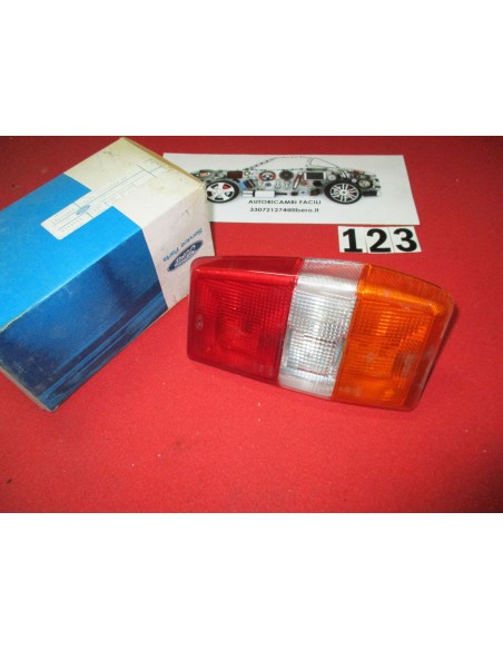 84fg13a602aa fanale posteriore dx ford fiesta mk1 originale -  Az Ricambi  Sei alla ricerca di ricambi per la tua auto d’epoca?