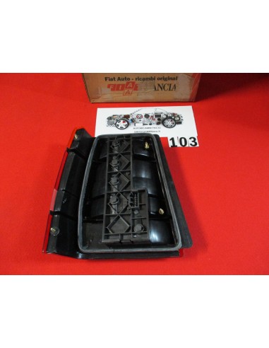 82420806 fanale posteriore dx lancia thema seima/lancia -  Az Ricambi  Sei alla ricerca di ricambi per la tua auto d’epoca?