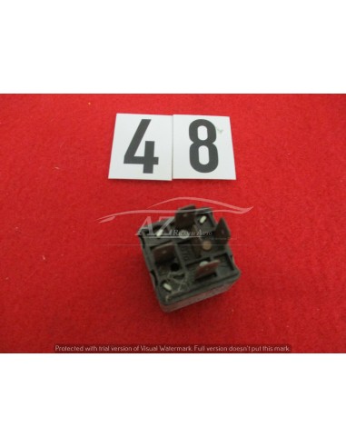 332204202 rele' 24v 10/20a 5-pin -  Az Ricambi  Sei alla ricerca di ricambi per la tua auto d’epoca?