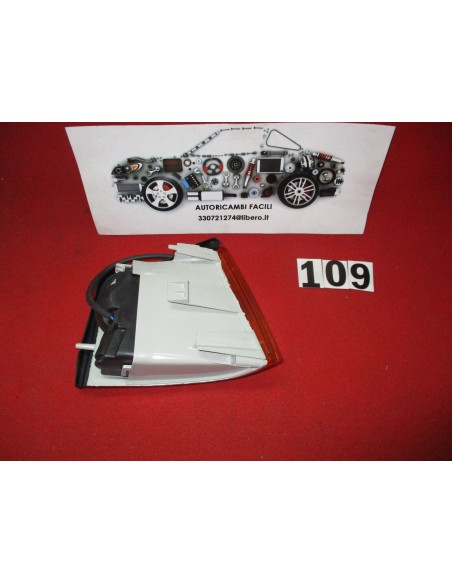 9943196 fanalino anteriore sx fiat uno r89 arancio carello -  Az Ricambi  Sei alla ricerca di ricambi per la tua auto d’epoca?