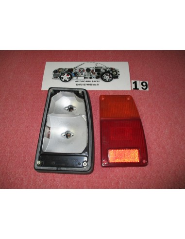 Fanale posteriore dx per fiat 128 sl sport altissimo cornice nera -  Az Ricambi  Sei alla ricerca di ricambi per la tua auto ...