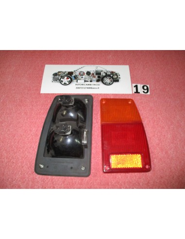 Fanale posteriore dx per fiat 128 sl sport altissimo cornice nera -  Az Ricambi  Sei alla ricerca di ricambi per la tua auto ...