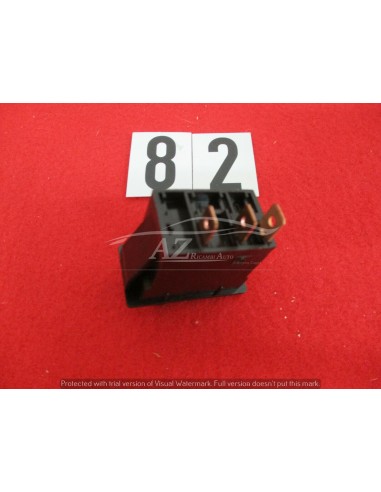 5963480 interruttore universale 3-pin -  Az Ricambi  Sei alla ricerca di ricambi per la tua auto d’epoca?