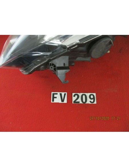 260106961r faro fanale proiettore dx renault 2017 usato -  Az Ricambi  Sei alla ricerca di ricambi per la tua auto d’epoca?