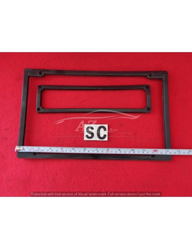 coppia cornice porta targa nera in plastica per auto d'epoca -  Az Ricambi  Sei alla ricerca di ricambi per la tua auto d’epoca?