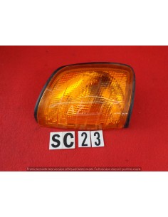 Fanalino Anteriore dx Mercedes W124 85 -  Az Ricambi  Sei alla ricerca di ricambi per la tua auto d’epoca?