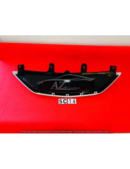 Griglia Mascherina Lancia Y bianca con difetto -  Az Ricambi  Sei alla ricerca di ricambi per la tua auto d’epoca?