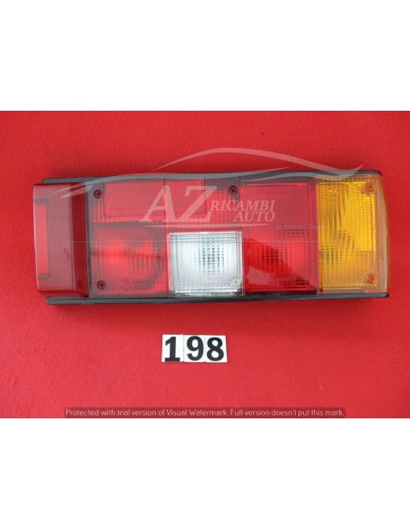 Fanale posteriore dx fiat regata altissimo -  Az Ricambi  Sei alla ricerca di ricambi per la tua auto d’epoca?