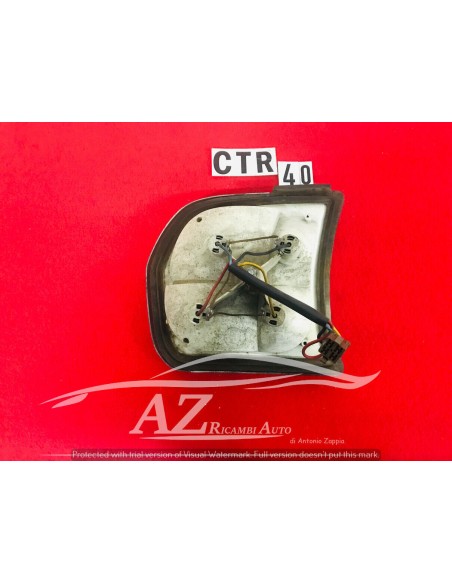 Fanale posteriore dx Peugeot 504 Aric