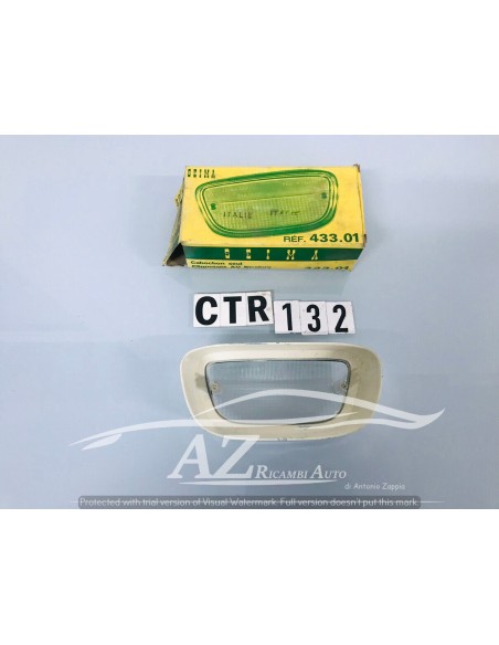 Plastica fanalino anteriore Peugeot 404 43301 Seima