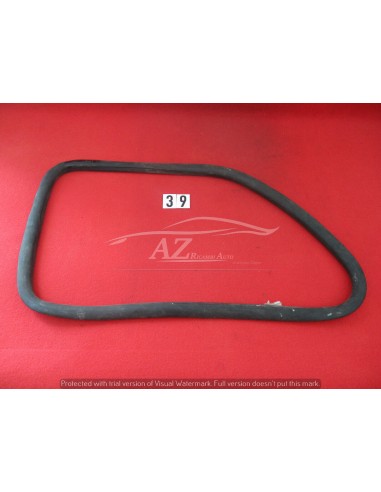 Guarnizione vetro laterale sx per fiat 126 -  Az Ricambi  Sei alla ricerca di ricambi per la tua auto d’epoca?