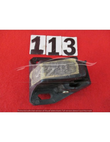 37/103 gancio chiusura portellone per fiat 127 -  Az Ricambi  Sei alla ricerca di ricambi per la tua auto d’epoca?