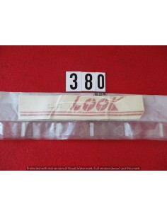 8659aw adesivo logo rosso peugeot look -  Az Ricambi  Sei alla ricerca di ricambi per la tua auto d’epoca?