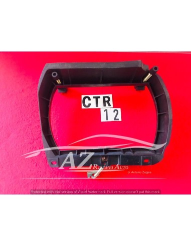 Sede faro dx Peugeot 305 -  Az Ricambi  Sei alla ricerca di ricambi per la tua auto d’epoca?