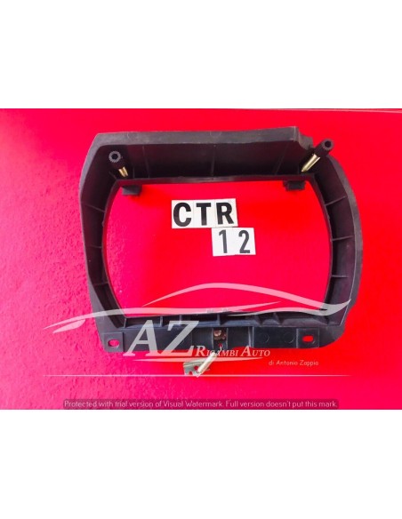 Sede faro dx Peugeot 305 -  Az Ricambi  Sei alla ricerca di ricambi per la tua auto d’epoca?