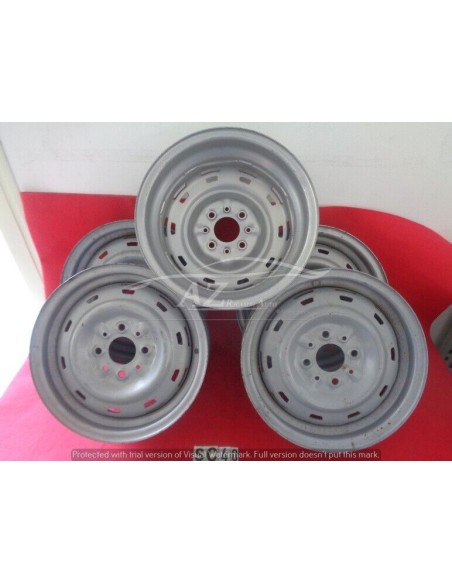 Cerchio ruota Fiat 127 Autobianchi A-112 5 pezzi 4'/2x13 -  Az Ricambi  Sei alla ricerca di ricambi per la tua auto d’epoca?