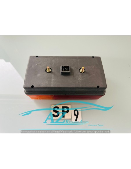 Fanale posteriore dx Motocarro Piaggio Ape TM Gecar 0377200 -  Az Ricambi  Sei alla ricerca di ricambi per la tua auto d’epoca?