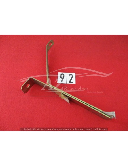 4205484 staffa paraurti anteriore per fiat 128 72 -  Az Ricambi  Sei alla ricerca di ricambi per la tua auto d’epoca?