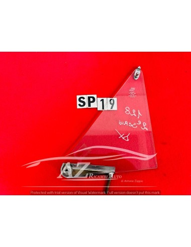 Vetro girevole dx Fiat 128 2° serie bianco -  Az Ricambi  Sei alla ricerca di ricambi per la tua auto d’epoca?