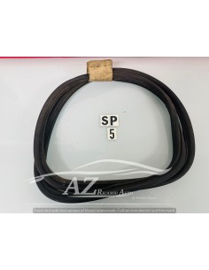 Guarnizione Lunotto Fiat 126 con inserto per bordino cromato -  Az Ricambi  Sei alla ricerca di ricambi per la tua auto d’epoca?