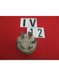 Interruttore luci a tiretto luce rossa -  Az Ricambi  Sei alla ricerca di ricambi per la tua auto d’epoca? 2