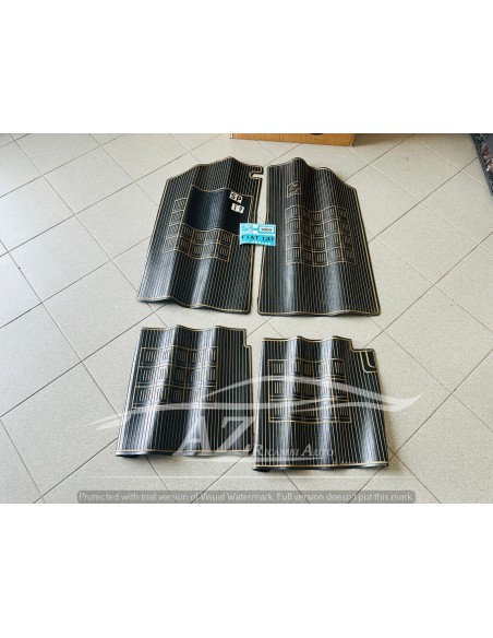 Tappeto Fiat 131 beige nero pesago 1005 -  Az Ricambi  Sei alla ricerca di ricambi per la tua auto d’epoca?