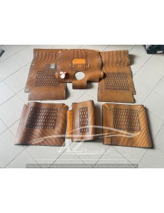 Tappeto Fiat 132 beige nero 10108 -  Az Ricambi  Sei alla ricerca di ricambi per la tua auto d’epoca?