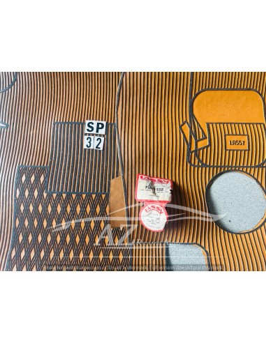 Tappeto Fiat 132 beige nero 10108 -  Az Ricambi  Sei alla ricerca di ricambi per la tua auto d’epoca?