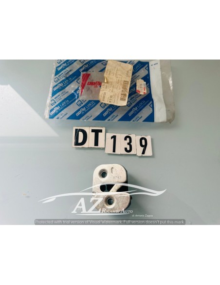 Serratura scontro porta sx Fiat Uno Lancia Y10 5941516 -  Az Ricambi  Sei alla ricerca di ricambi per la tua auto d’epoca?