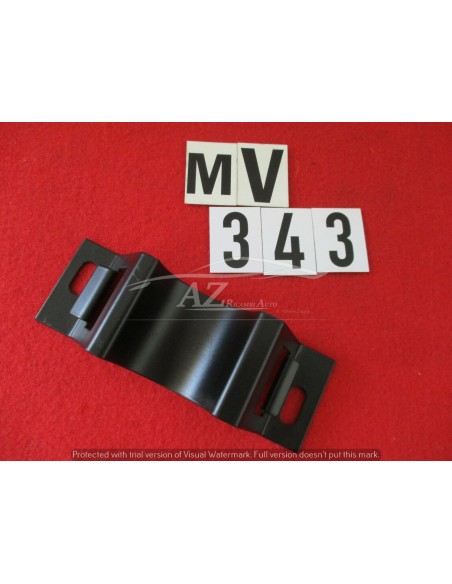 1385939 staffa adatto a lancia fiat -  Az Ricambi  Sei alla ricerca di ricambi per la tua auto d’epoca?