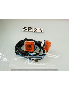 Lucciola freccia coppia Alfa Romeo Alfetta Giulietta Leart -  Az Ricambi  Sei alla ricerca di ricambi per la tua auto d’epoca?