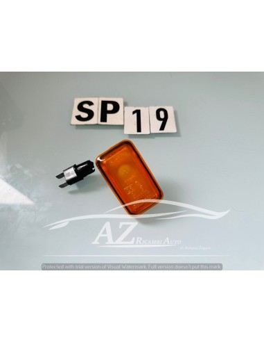 Lucciola freccia Volkswagen Golf Audi 80 Altissimo -  Az Ricambi  Sei alla ricerca di ricambi per la tua auto d’epoca?