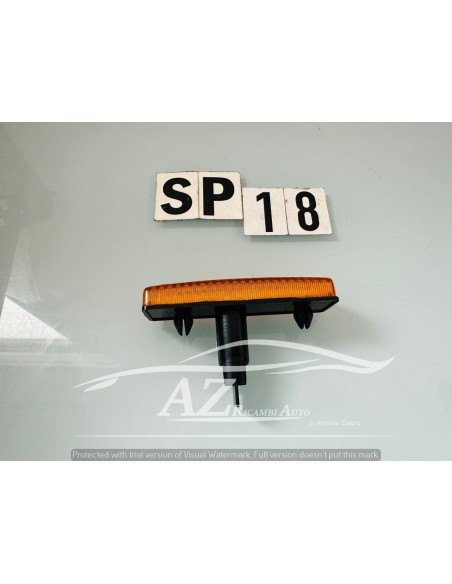 Lucciola freccia Autobianchi A-112 Alfa Romeo Giulietta -  Az Ricambi  Sei alla ricerca di ricambi per la tua auto d’epoca?