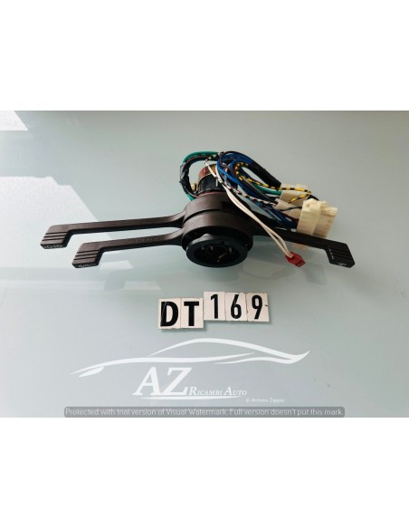 Devioluci interruttore luci frecce Fiat Ritmo marrone -  Az Ricambi  Sei alla ricerca di ricambi per la tua auto d’epoca?